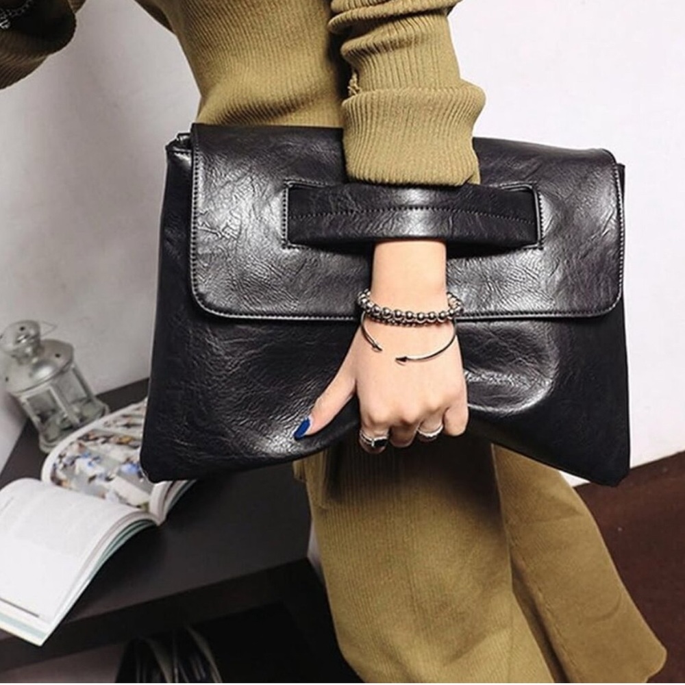 Women’s Black Clutch Handbag Messenger Crossbody Bag Large Stylish Purse (NWOT)